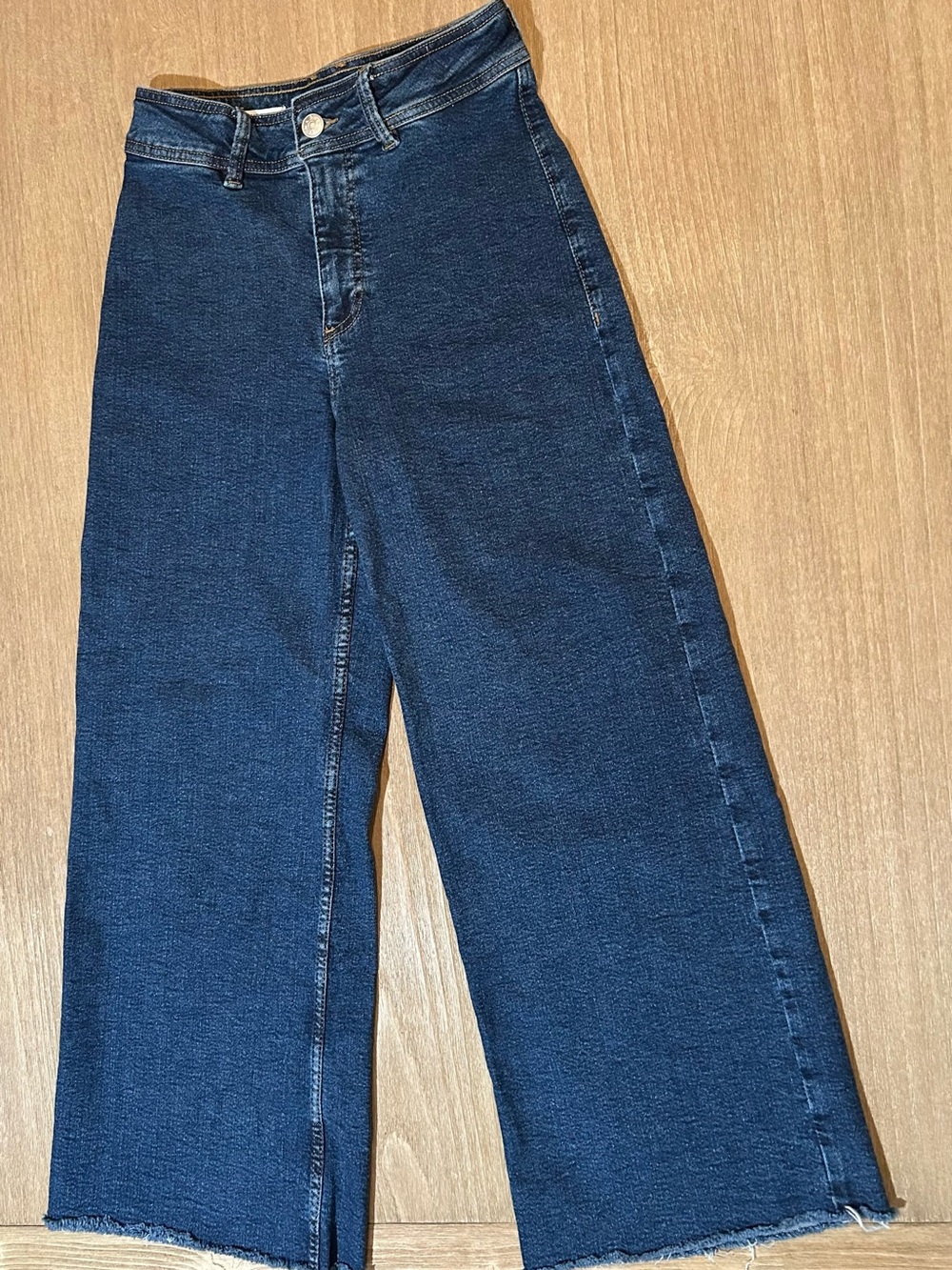 Mango MNG Catherine High Rise Wide Leg Jeans Size 2 Dark Wash Raw Hem